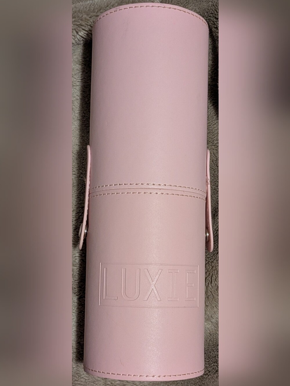 Luxie Light Pink Cylindrical Brush Case